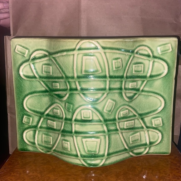 Three Hands Corp. Other - Vintage Green Crackle Art Deco Vase